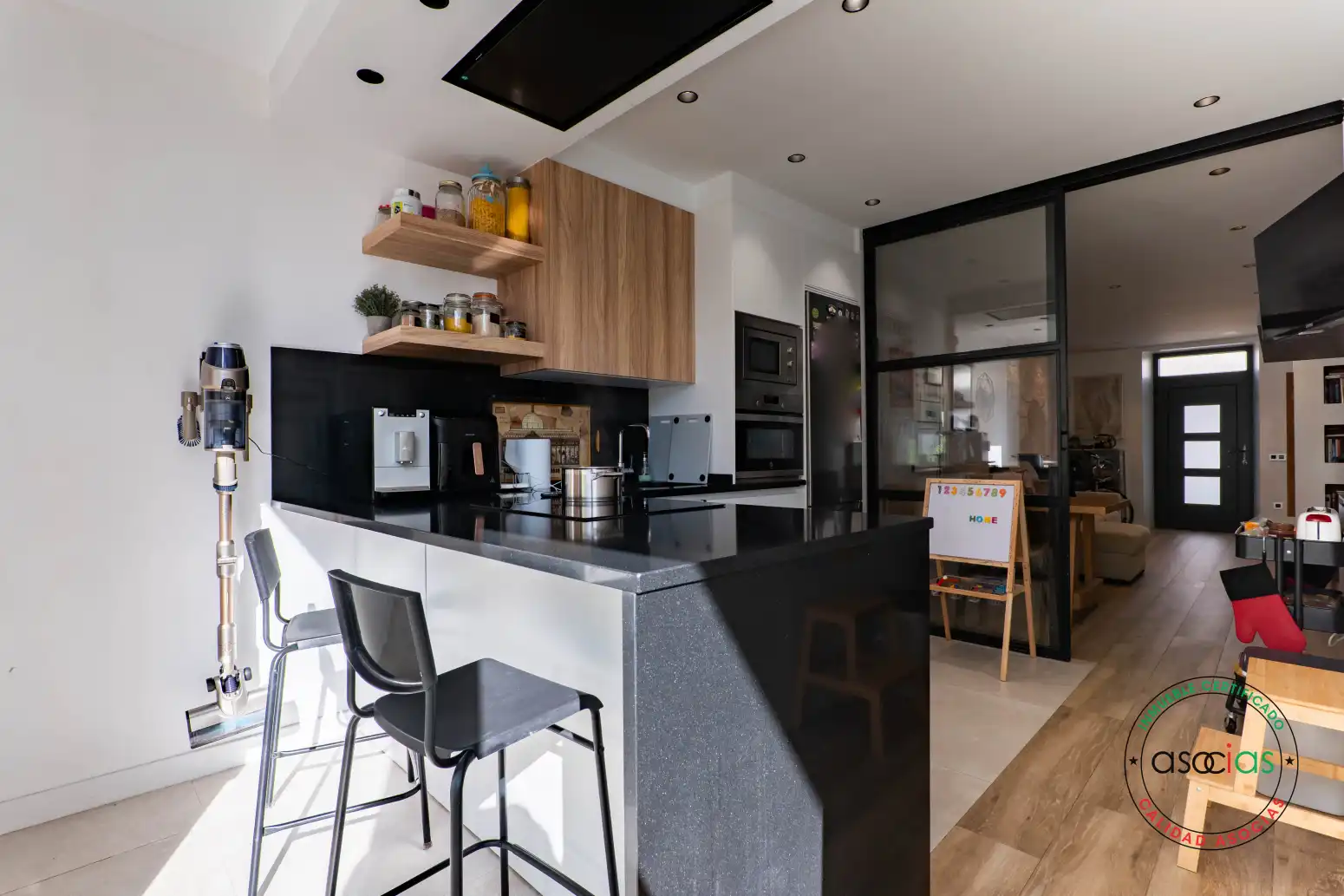 Cocina de Piso en venta en Gijón  con Calefacción, Terraza y Trastero