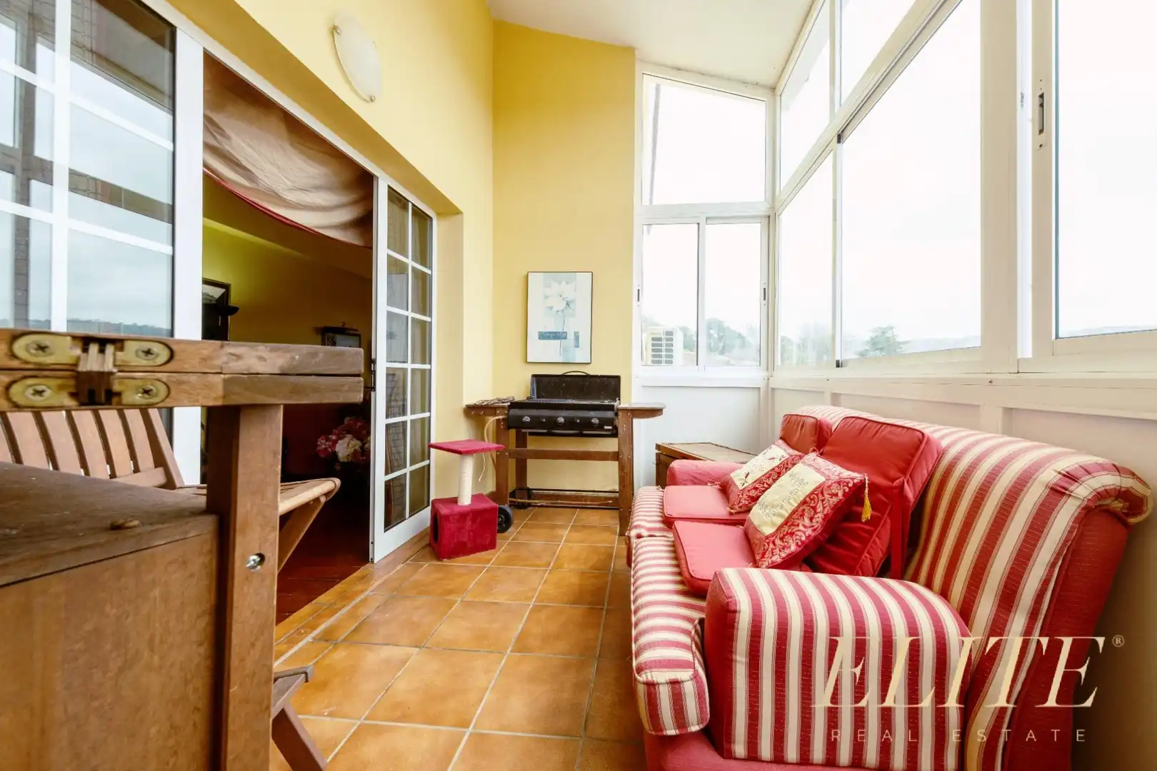Sala d'estar de Casa o xalet en venda en Santa Brígida amb Aire condicionat, Jardí privat i Terrassa