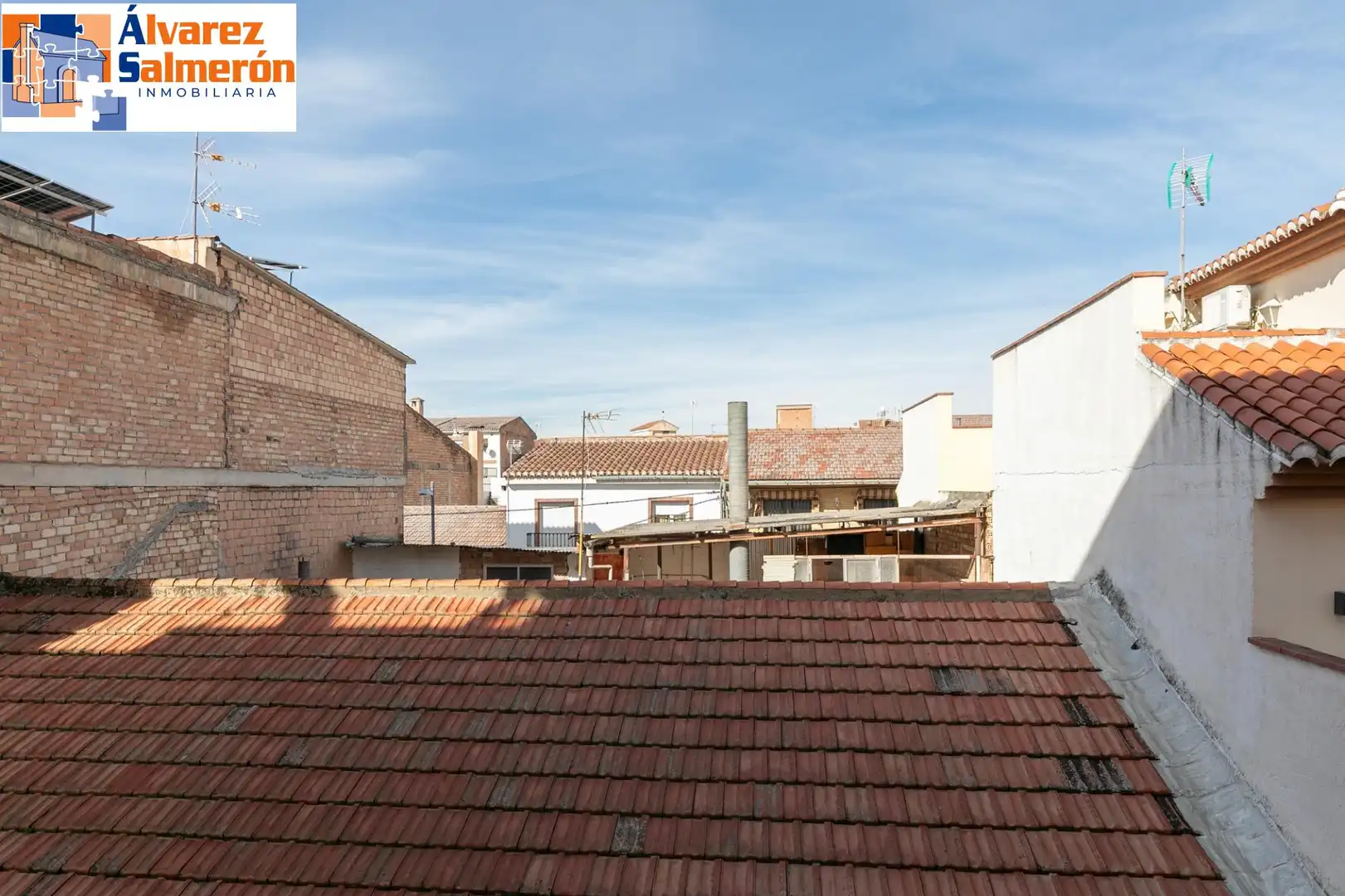Vista exterior de Piso en venta en Armilla con Calefacción, Amueblado y Balcón