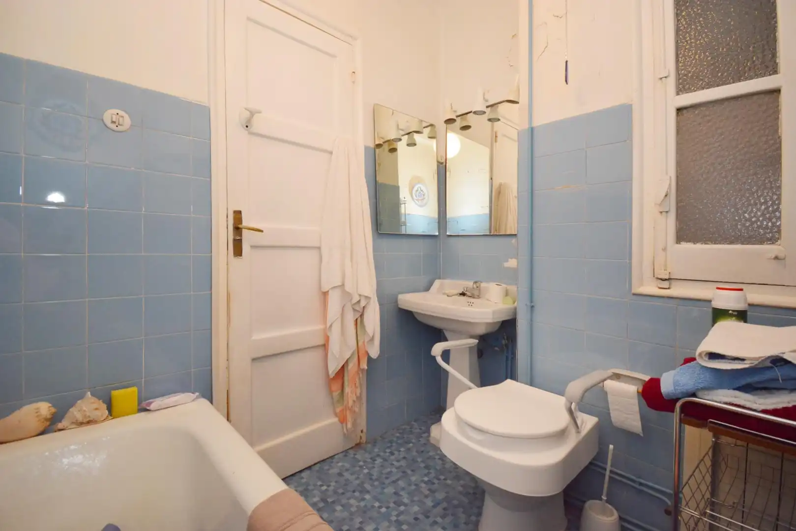 Badezimmer von Wohnung zum Verkauf in Madrid mit Heizung und Balkon
