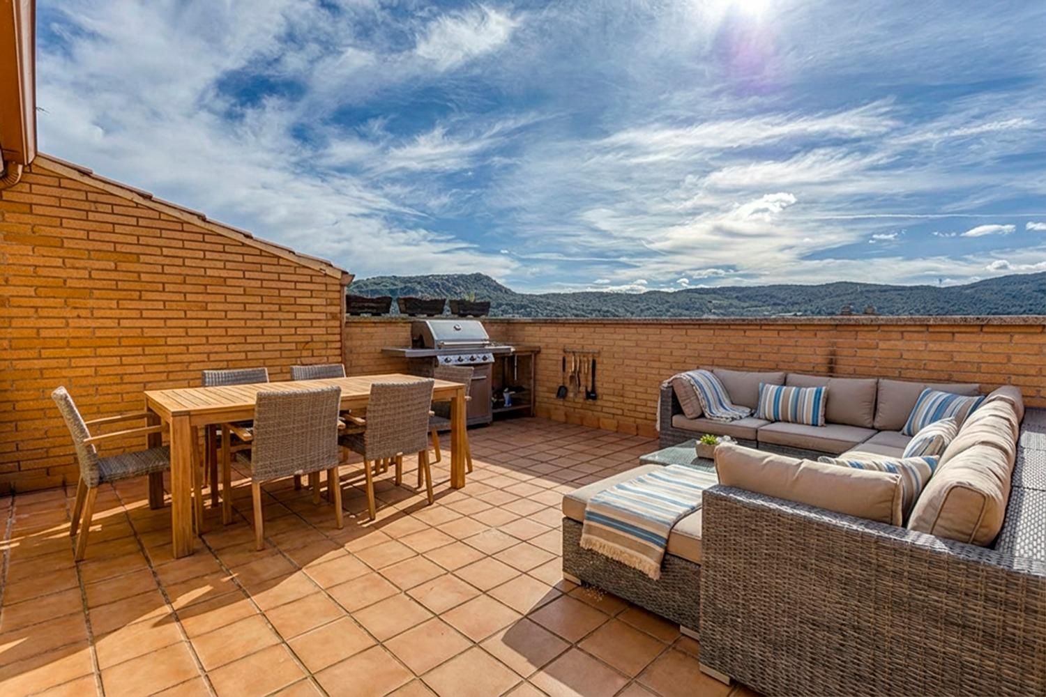 Terraza de Dúplex en venta en Vilanova del Camí con Calefacción, Terraza y Balcón