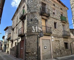 Vista exterior de Casa adosada en venda en Montesquiu amb Terrassa