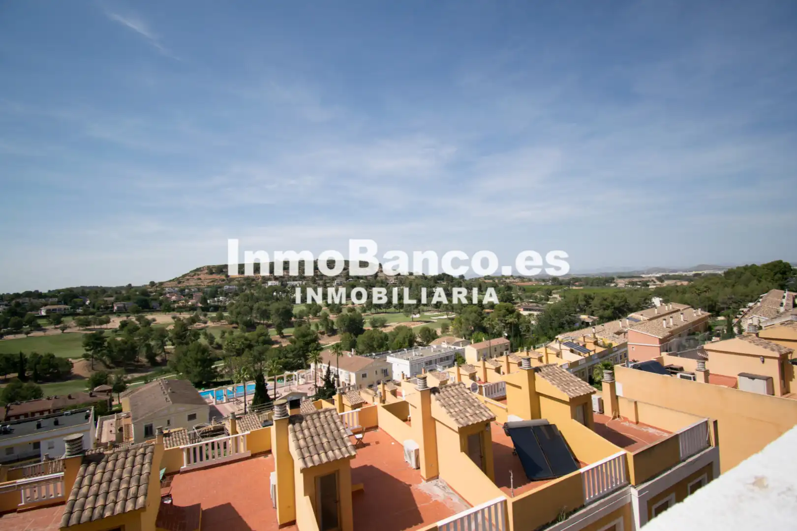 Casa adosada de alquiler en Chiva con Aire acondicionado, Jardín privado y Terraza