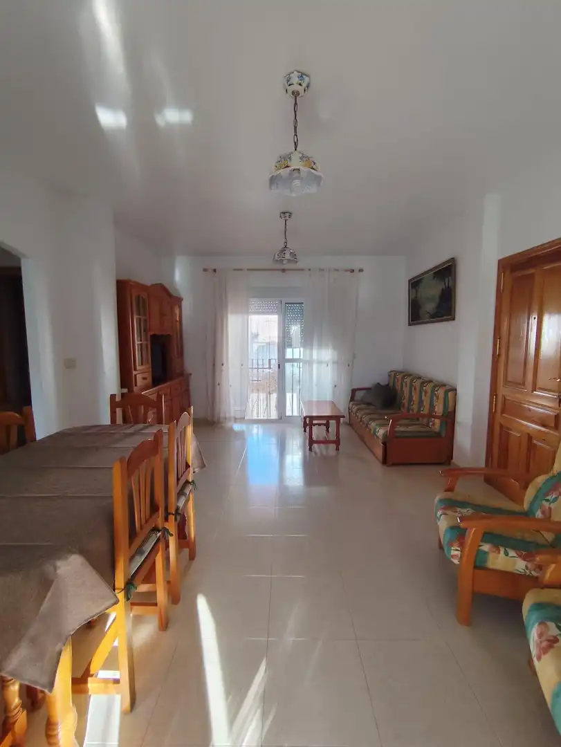Planta baja de alquiler en San Juan de los Terreros