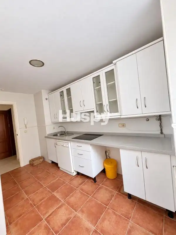 Cuina de Casa o xalet de lloguer en Nervión