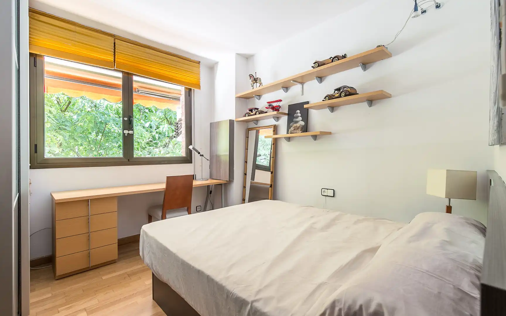 Bedroom of Flat for rent in Barcelona  with Air Conditioner, Heating and Terrace