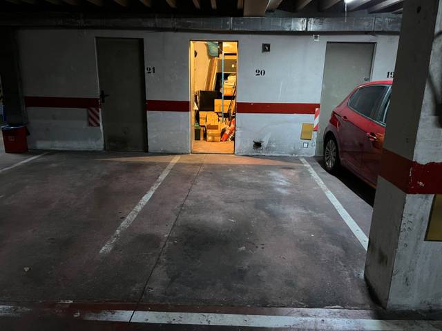 Garaje en Venta en Calle de Eduardo Sanz Hernaz, 17 en Parque Miraflores