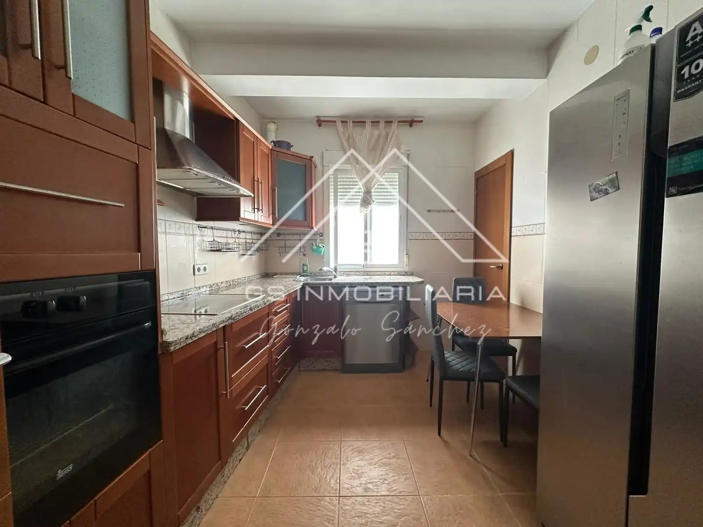 Cuina de Pis de lloguer en Lucena amb Aire condicionat