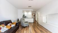 Living room of Single-family semi-detached for sale in Terrassa  with Air Conditioner, Heating and Terrace