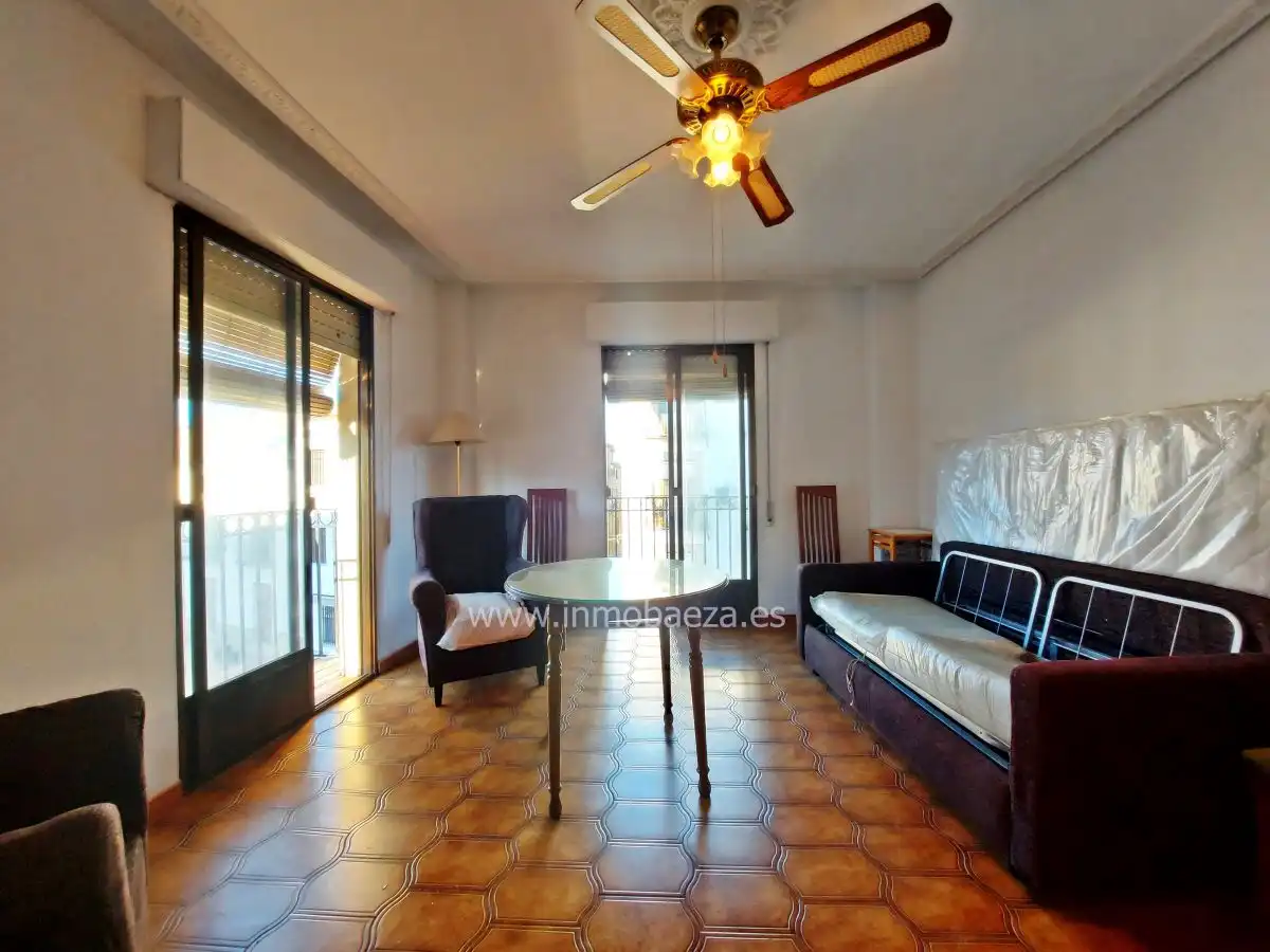 Wohnzimmer von Wohnung zum Verkauf in Baeza mit Heizung und Terrasse