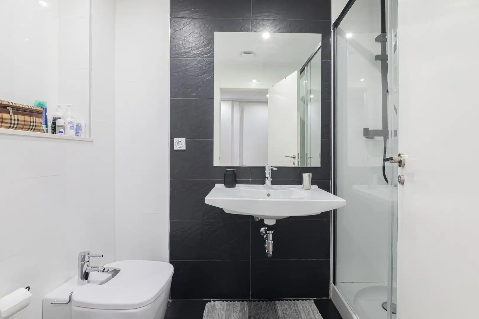 Bathroom of Flat for sale in Elche / Elx  with Air Conditioner and Furnished
