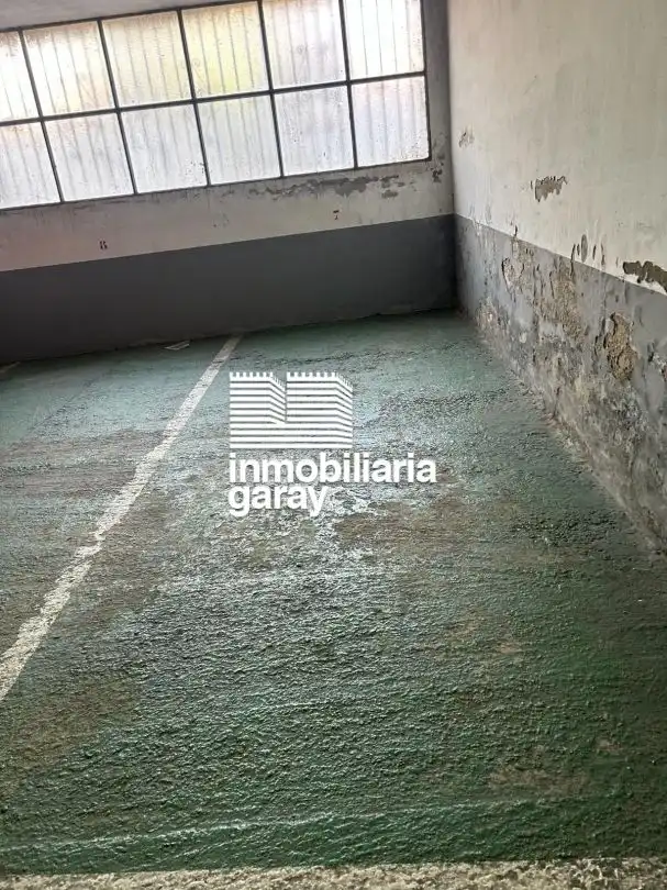 Garaje en venta en Medina de Pomar