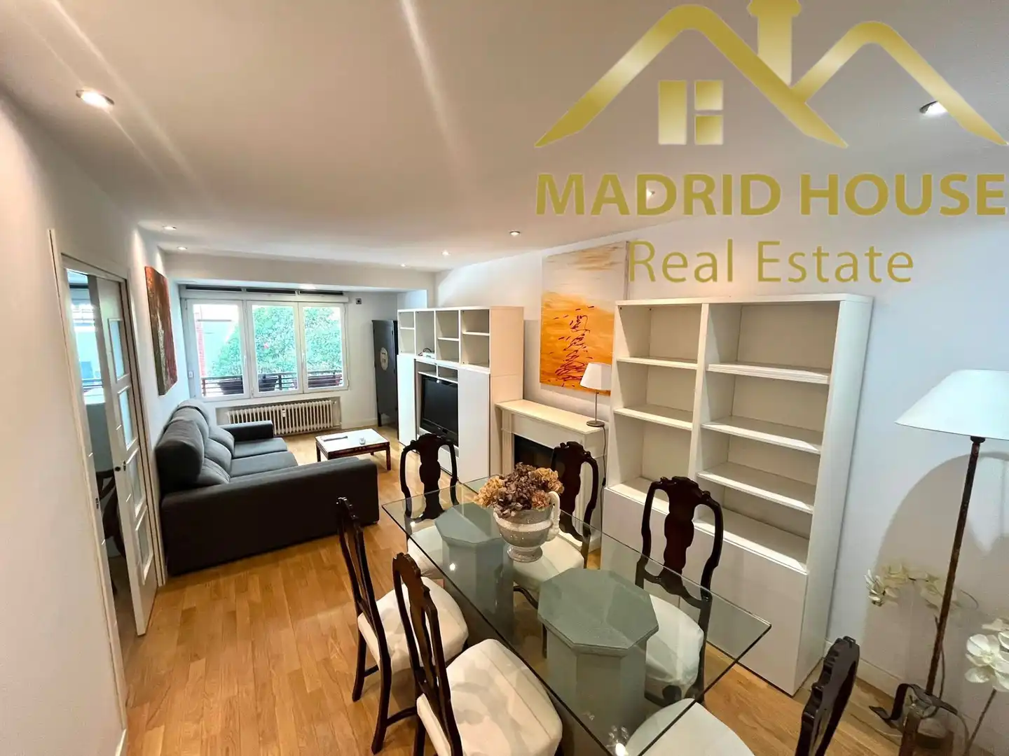 Außenansicht von Wohnung zum Verkauf in Madrid mit Klimaanlage, Heizung und Möbliert