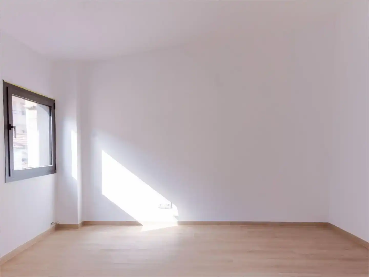Habitación de Casa adosada en venta en Terrassa