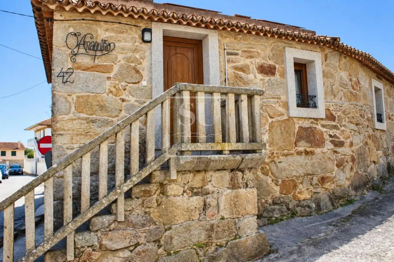 Maison rustique avec jardin à vendre à Parada