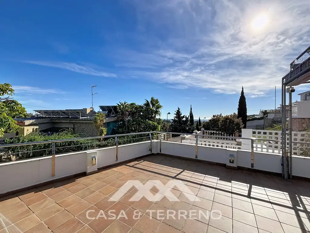Terrassa de Casa o xalet en venda en Vélez-Málaga amb Aire condicionat i Piscina