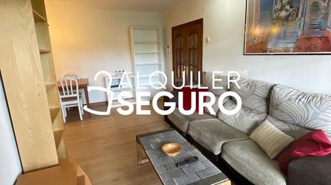Foto 4 de Piso de alquiler en Simon Hernandez , Sur - PAU 4, Móstoles
