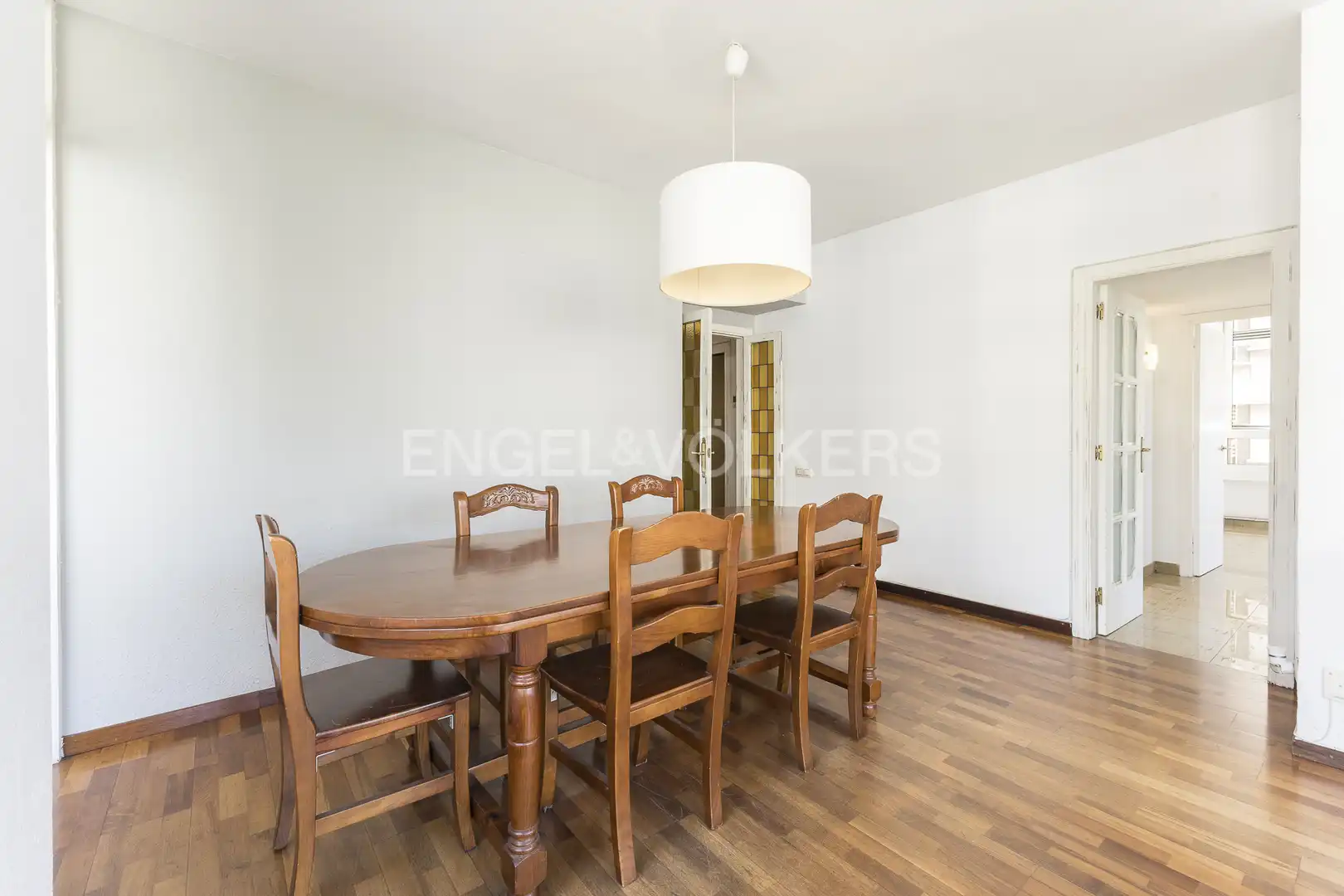 Comedor de Piso en venta en Barcelona con Calefacción y Parquet
