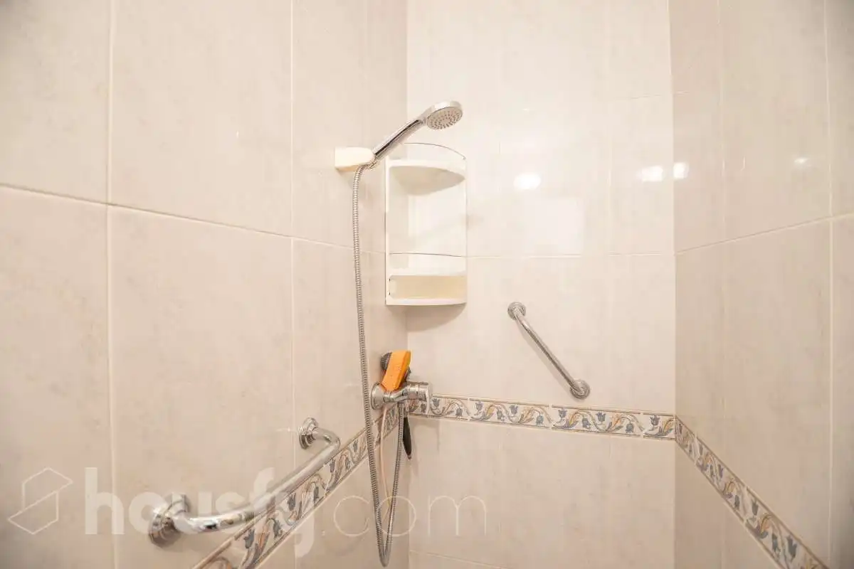 Bathroom of Flat for sale in Zaragoza
