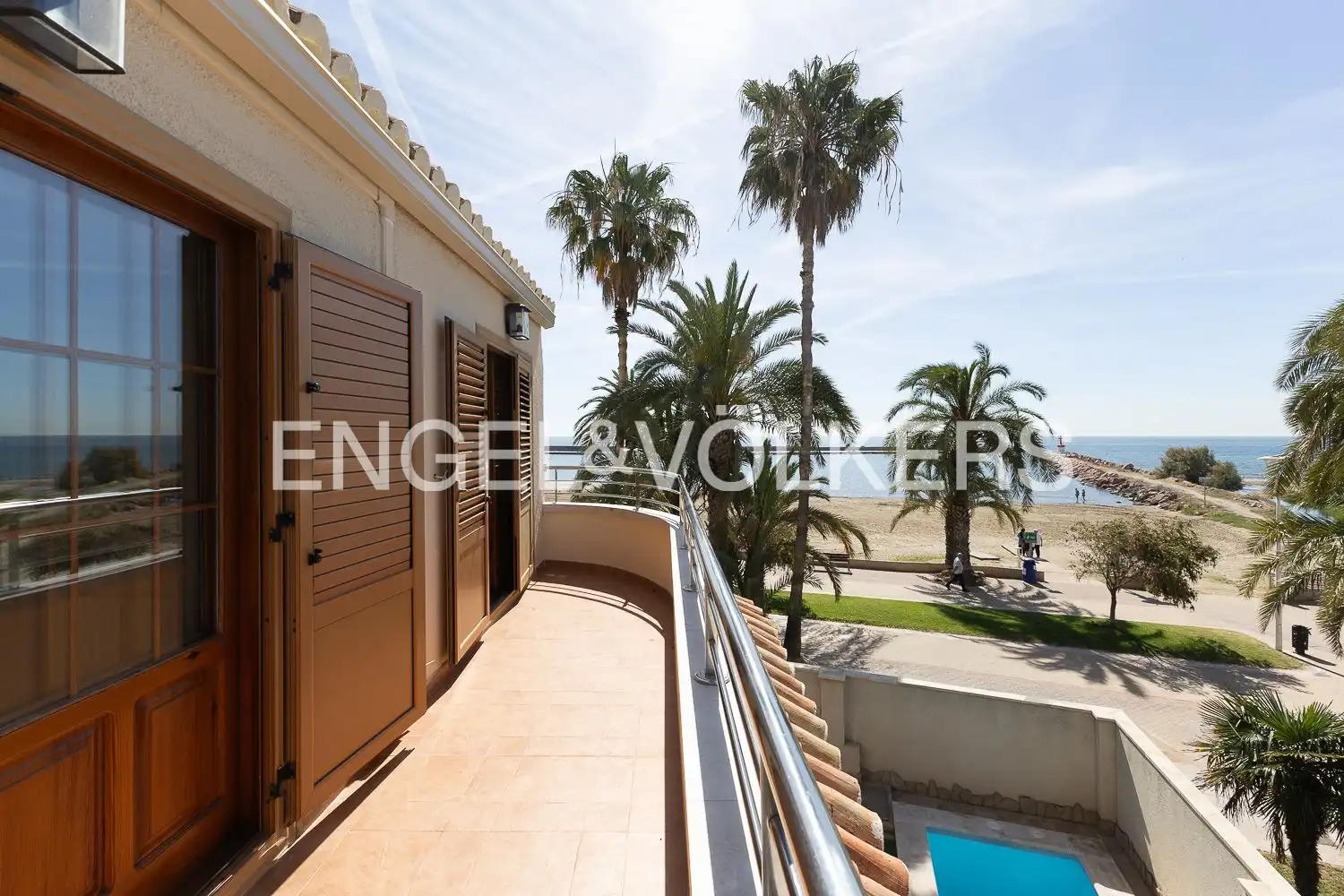 Terraza de Casa o chalet de alquiler en La Pobla de Farnals con Aire acondicionado, Calefacción y Jardín privado