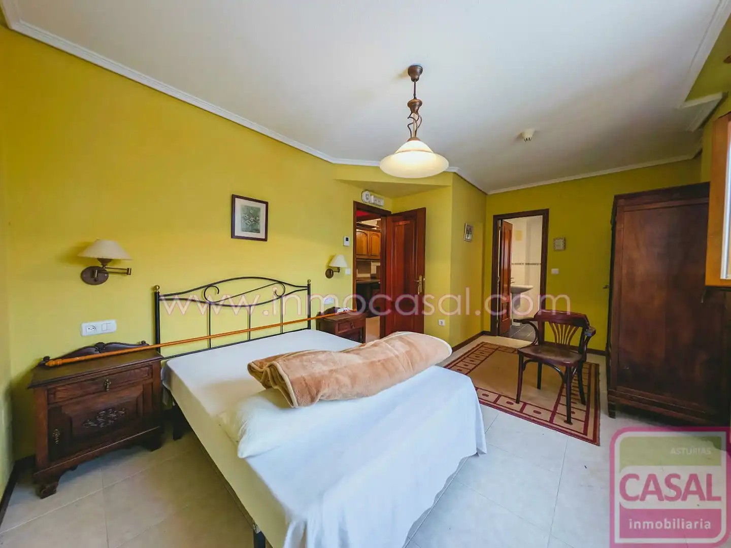 Habitación de Casa o chalet en venta en León Capital  con Calefacción, Trastero y Amueblado