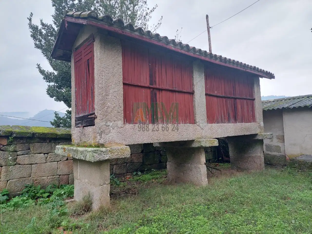 Außenansicht von Country house zum Verkauf in Ourense Capital  mit Privatgarten und Terrasse