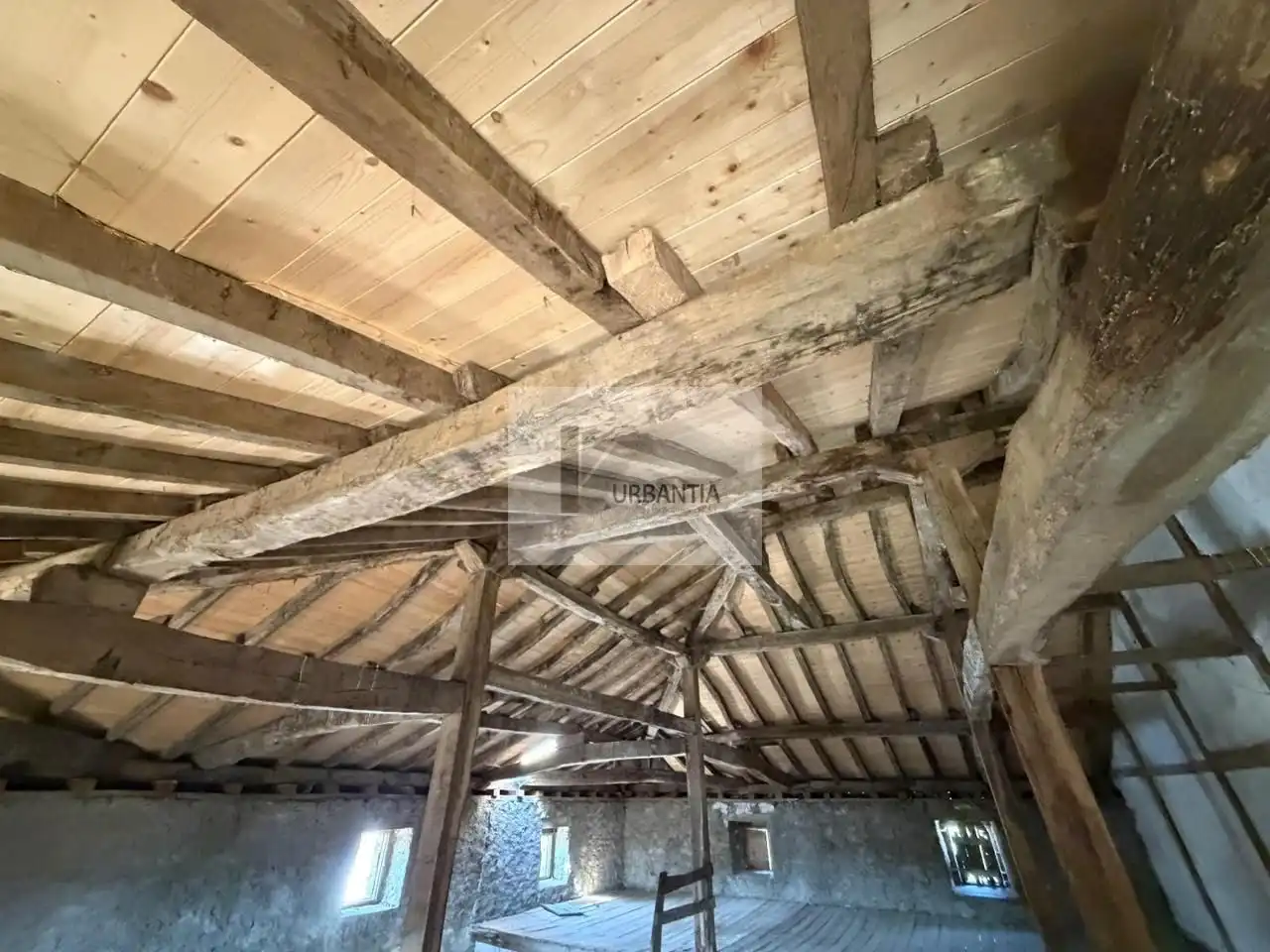 Country homes for sale in Basaburua, Navarra