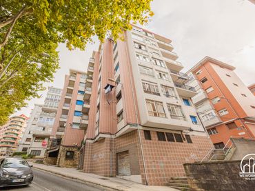 Appartamento con balcone in vendita a Isaac Peral Kalea