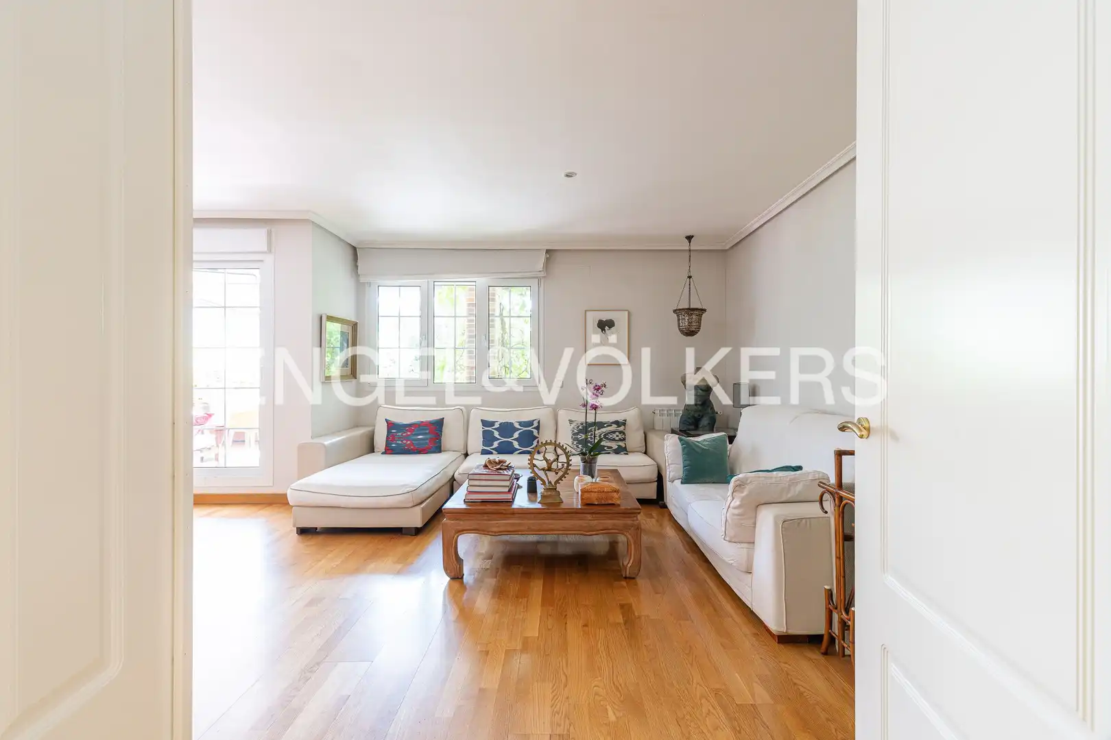 Exterior view of Houses for sale in Las Rozas de Madrid  with Heating, Private garden and Parquet flooring