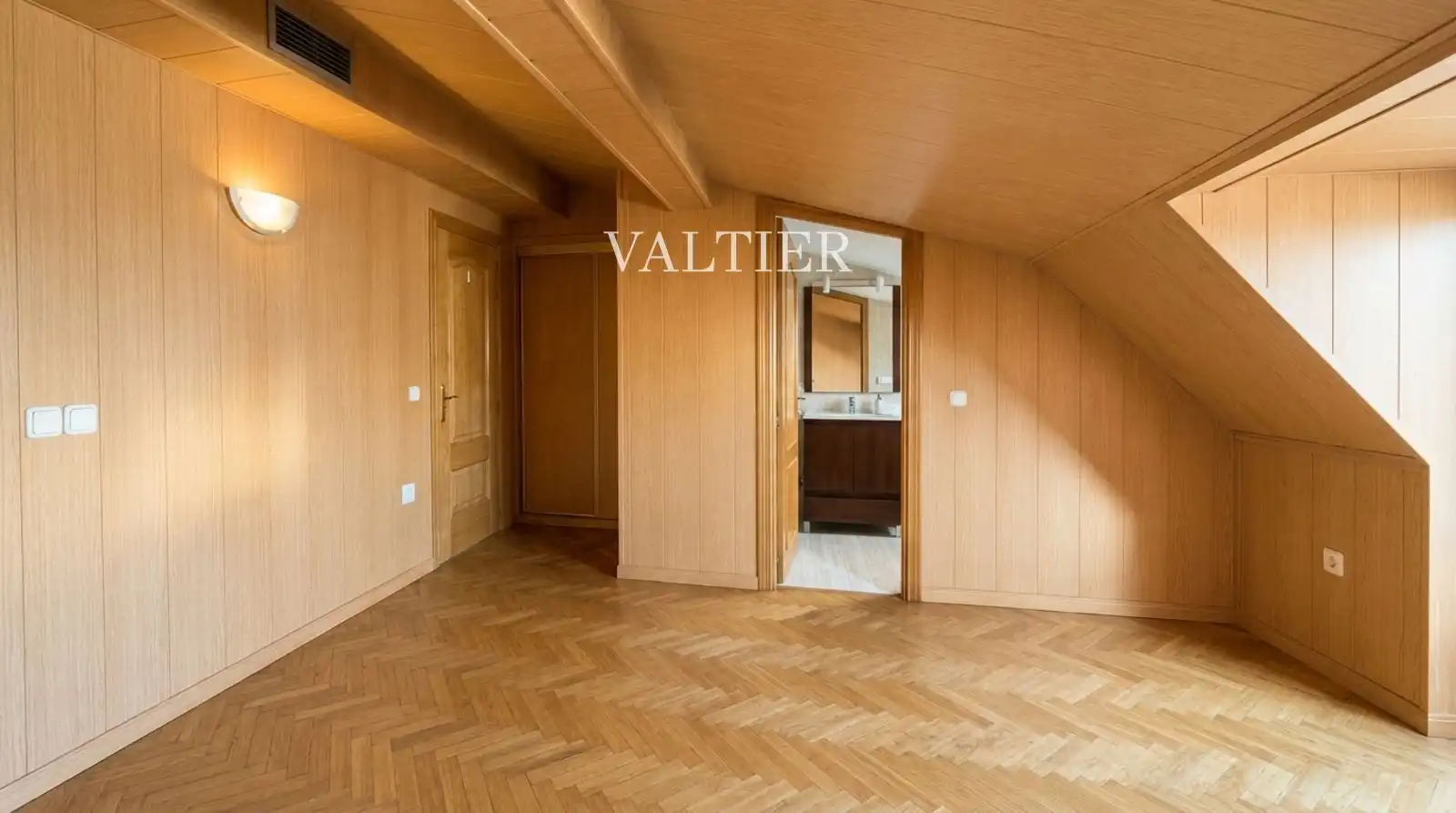 Attic for rent in DE GABRIEL DÍEZ, Cuatro Caminos - Azca