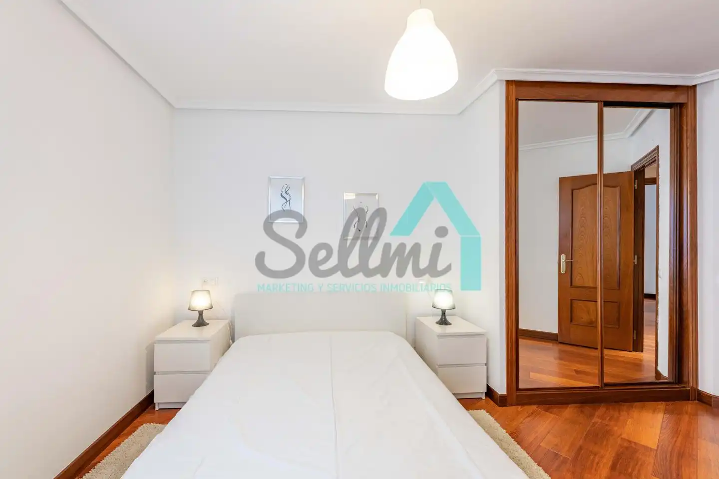 Habitación de Piso en venta en Oviedo  con Calefacción y Parquet