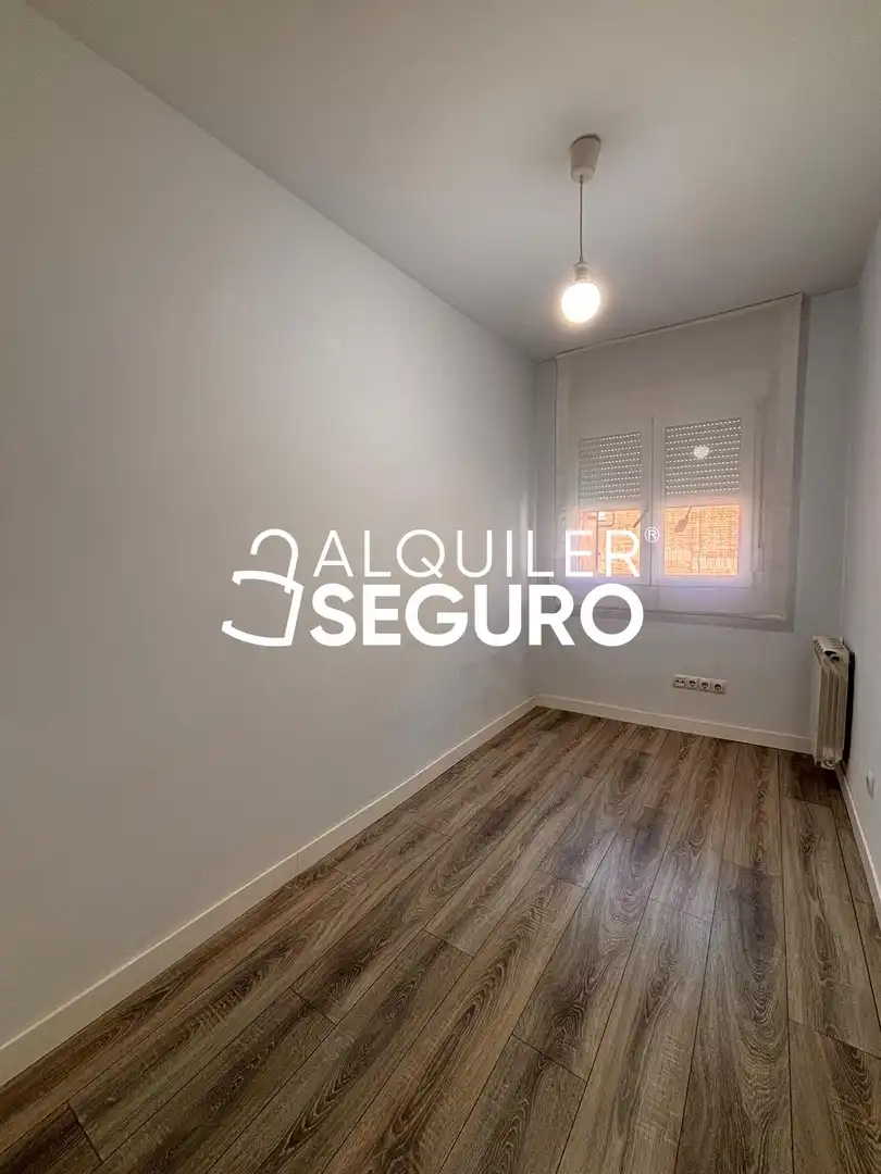 Schlafzimmer von Wohnung zur Miete in Madrid mit Heizung und Terrasse
