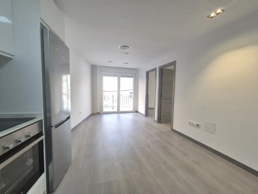 Flat for sale in Zaragoza  with Air Conditioner, Oven and Washing machine