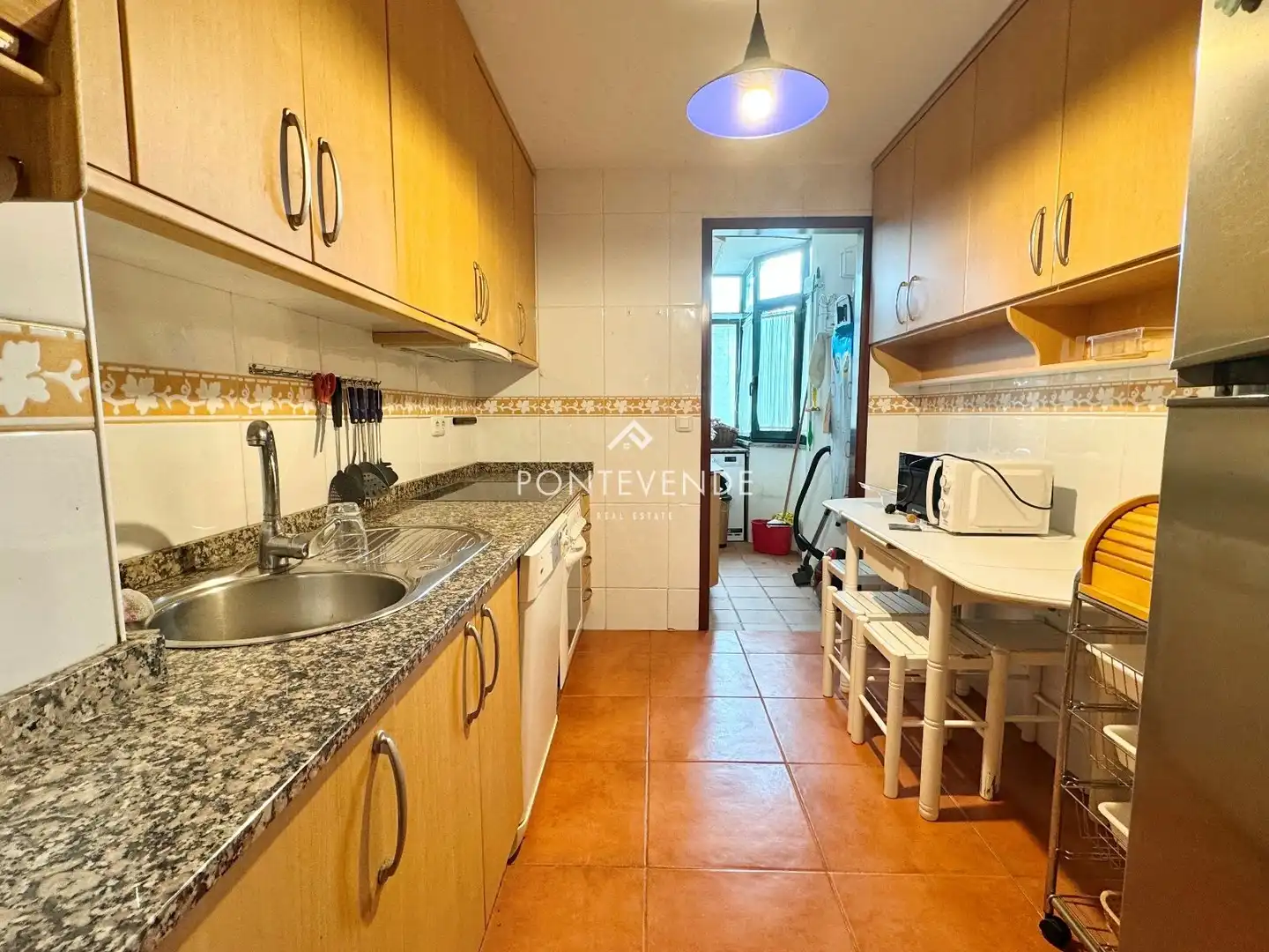Küche von Maisonette zum Verkauf in Bueu mit Klimaanlage, Heizung und Terrasse
