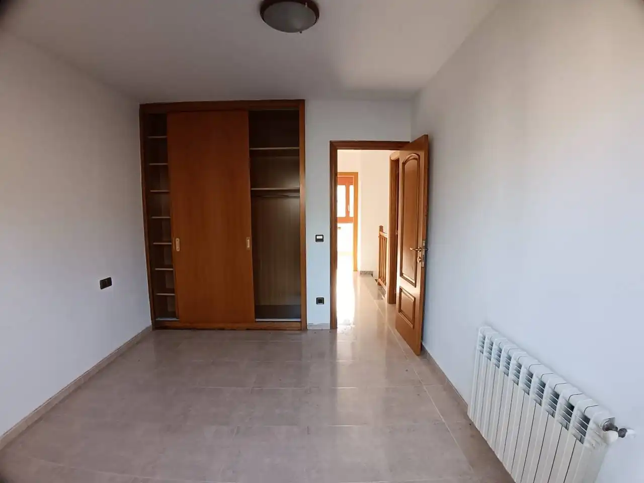Habitación de Casa o chalet en venta en Olot con Calefacción y Jardín privado
