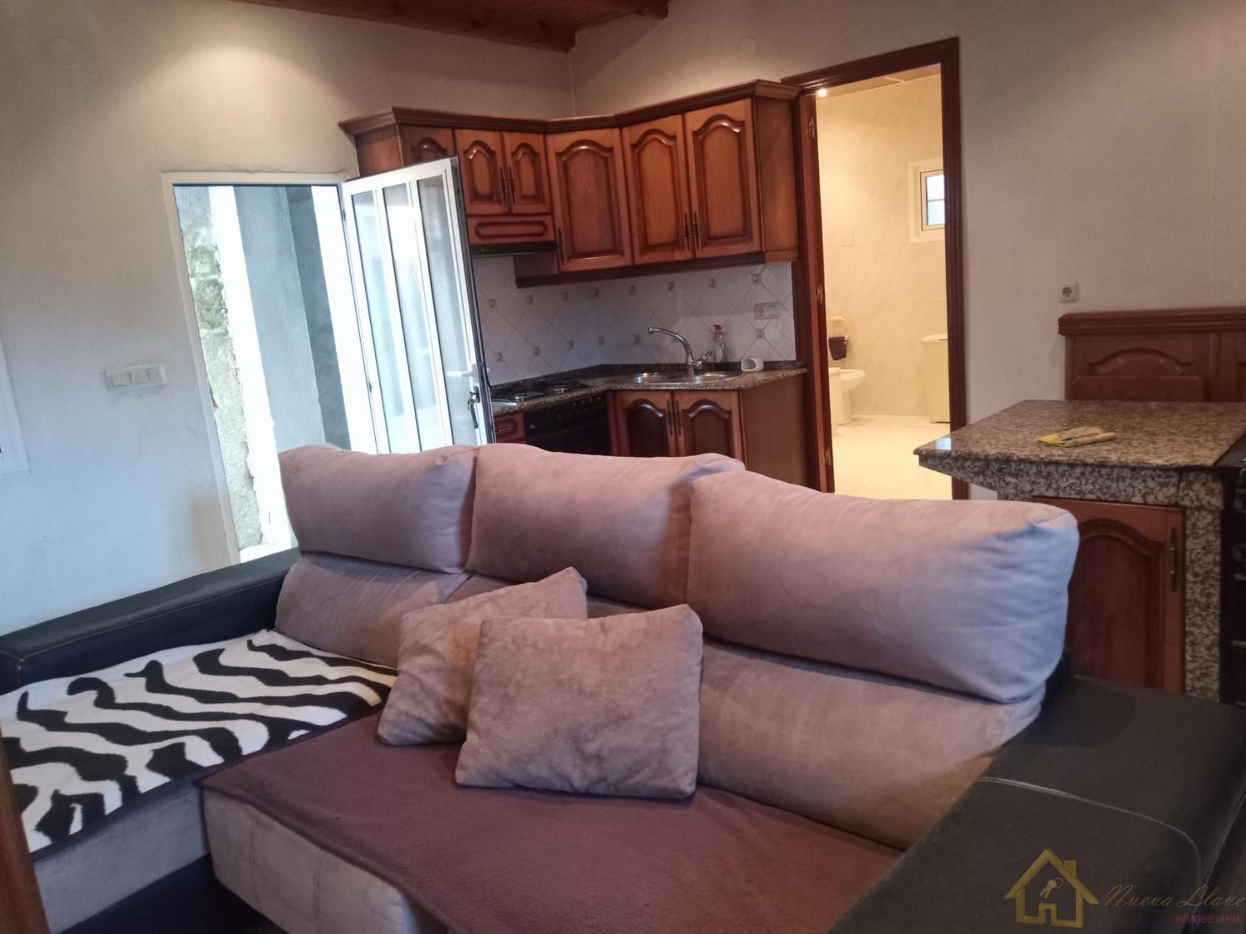 Sala d'estar de Casa o xalet en venda en Palas de Rei amb Calefacció, Terrassa i Traster