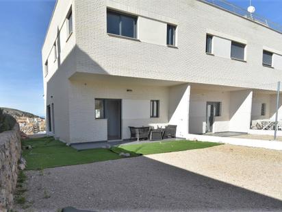 Exterior view of Single-family semi-detached for sale in Cullera  with Air Conditioner, Private garden and Terrace