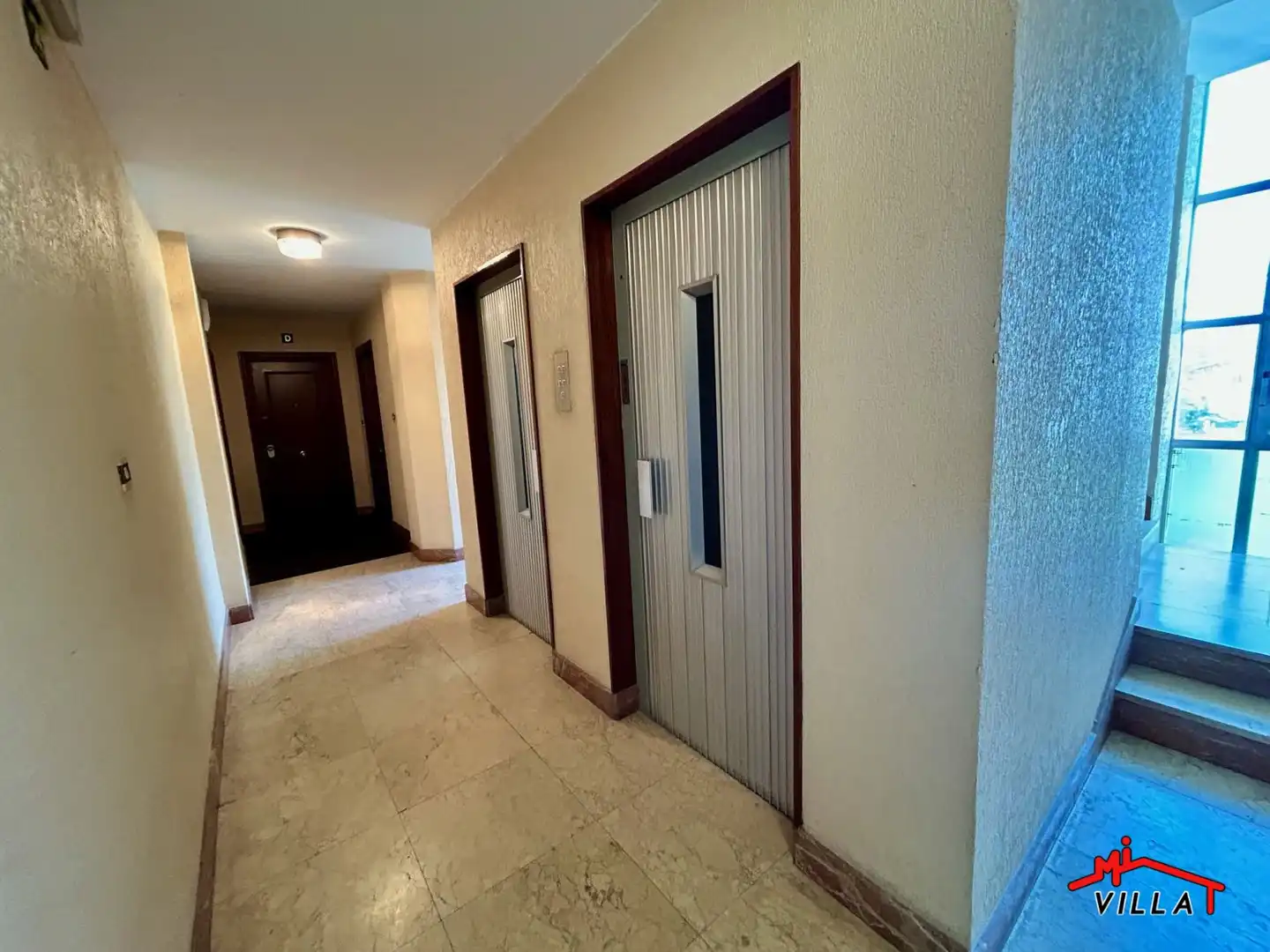 Piso en venta en Laredo con Calefacción, Terraza y Amueblado