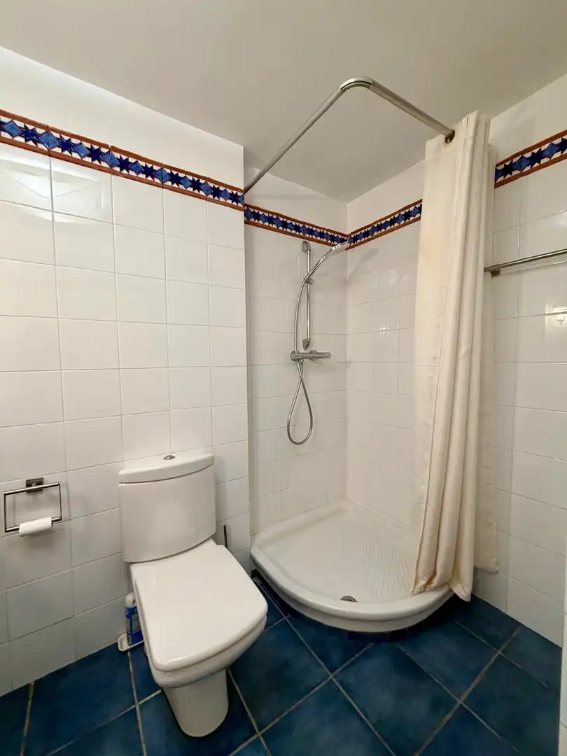 Baño de Piso en venta en Sopela con Calefacción
