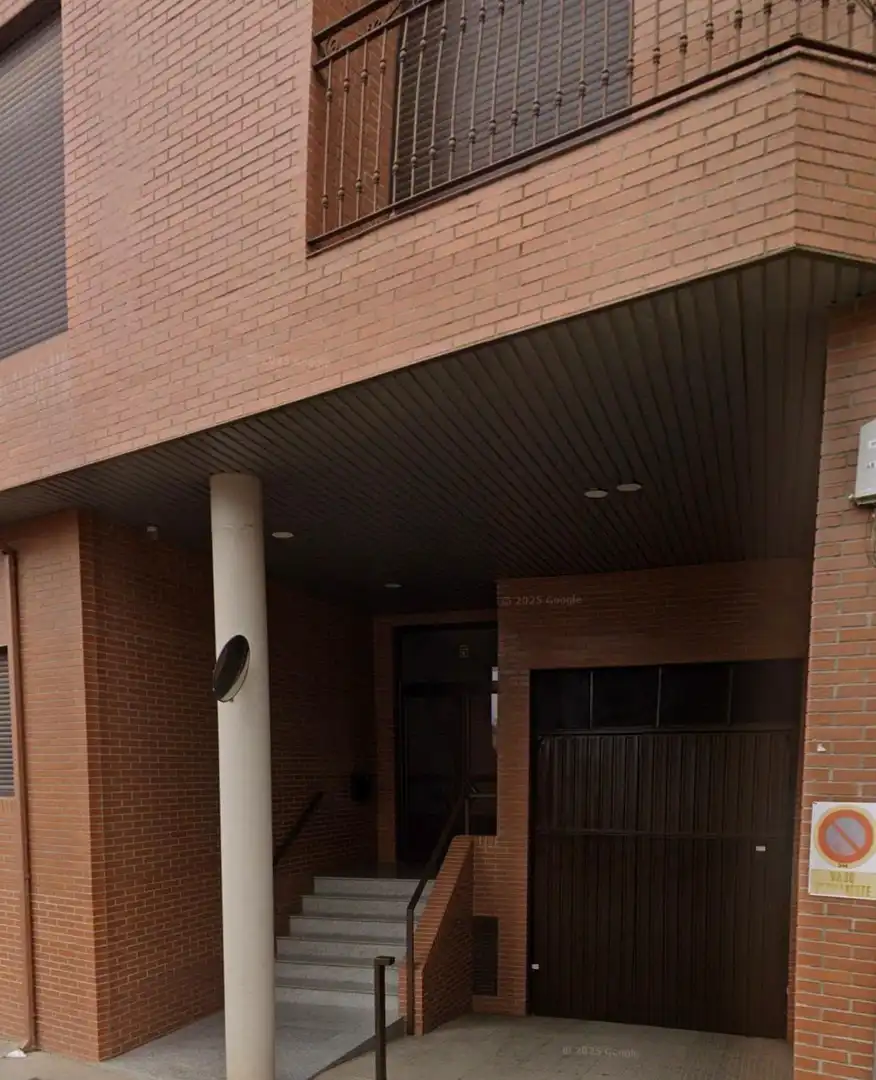 Außenansicht von Wohnung zum Verkauf in Pedrola mit Heizung, Parkett und Terrasse