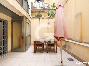 Pis amb ascensor en venda a CL LLOBREGAT DEL