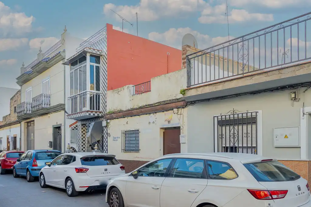 Vista exterior de Casa o chalet en venta en Camas con Terraza