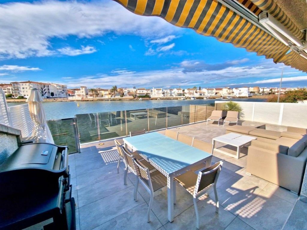 Terrassa de Casa o xalet en venda en Empuriabrava