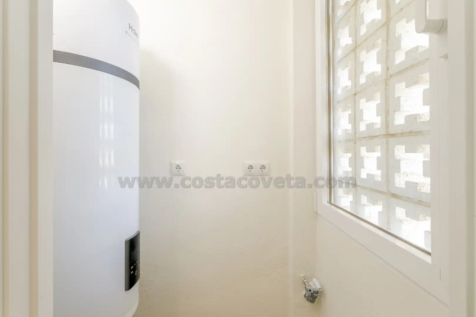 Bathroom of Attic for sale in El Campello  with Air Conditioner, Storage room and Furnished