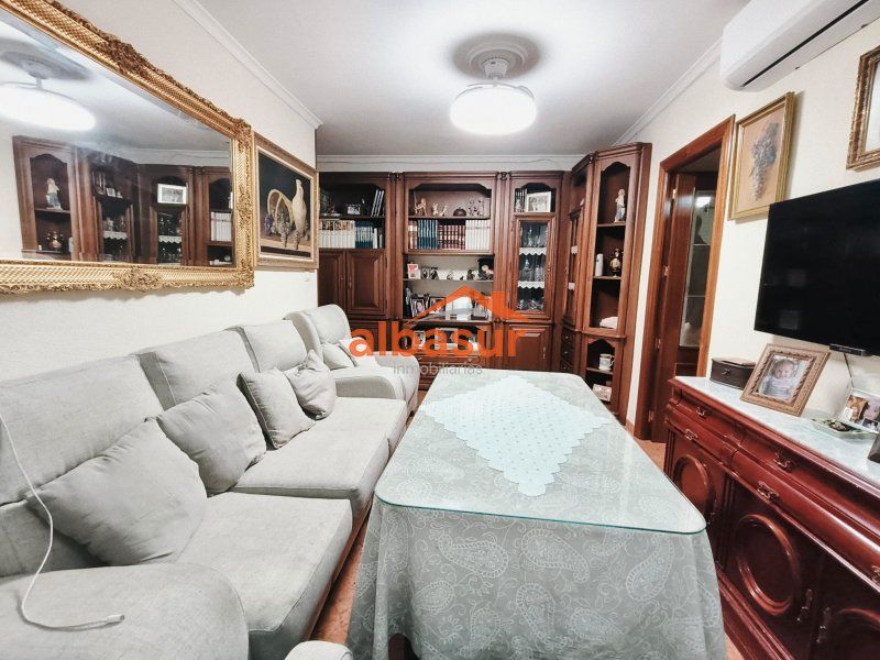 Sala d'estar de Pis en venda en  Córdoba Capital amb Aire condicionat, Calefacció i Terrassa
