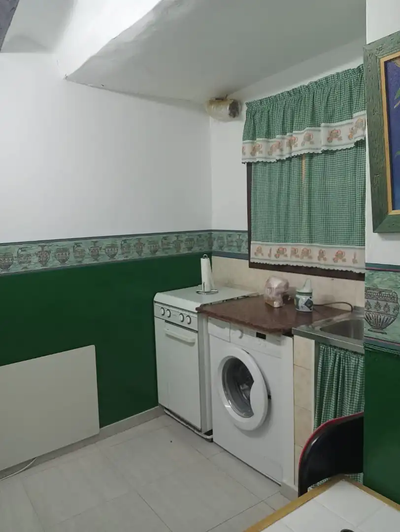 Cocina de Apartamento en venta en Navarrete con Calefacción, Trastero y Amueblado