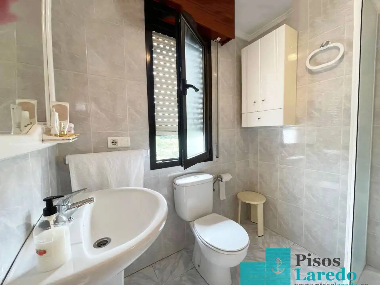 Bathroom of Houses for sale in Argoños   with Heating, Private garden and Parquet flooring
