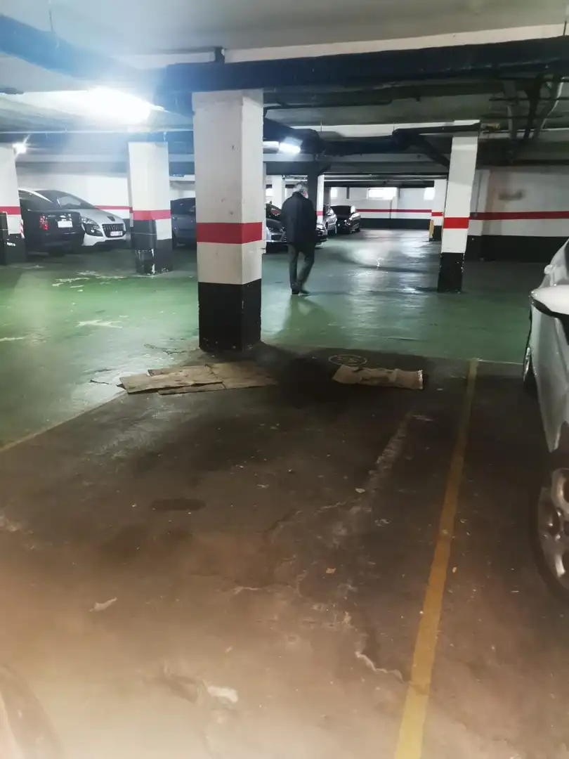 Garaje de alquiler en Calle Vitigudino, Carmelitas