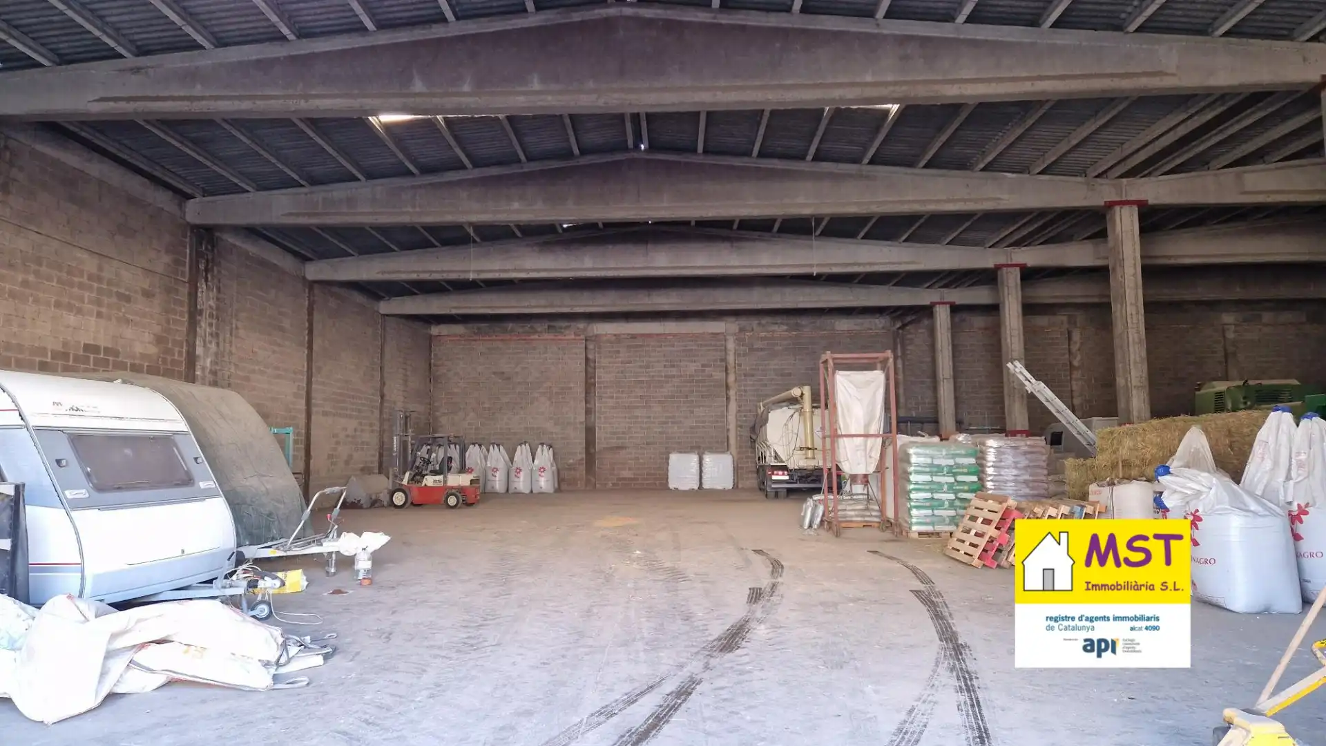 Nau industrial de lloguer a Carrer Segre, imagen 3