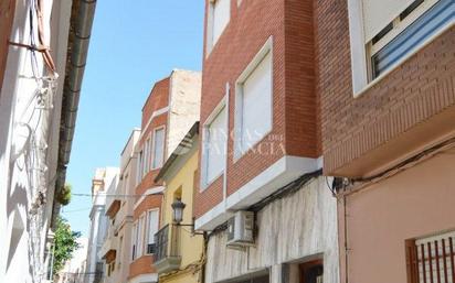 Vista exterior de Pis en venda en Sagunto / Sagunt amb Calefacció i Terrassa